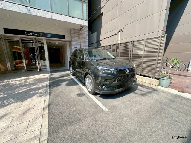 ラクラス堺筋本町　仲介手数料無料の駐車場