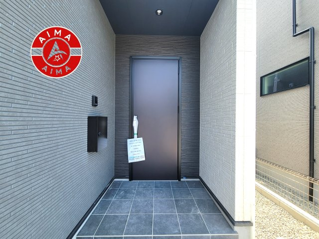 福岡市南区西長住2丁目第2-5棟（2号棟）の玄関|おでかけの時も帰った時も、「我が家」を最初に感じでもらえる素敵な空間に。