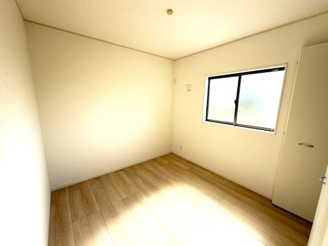 クレイドルガーデン前橋市北代田町第10　 1号棟 (平屋）の収納|広々ストレージルームです。５帖の広さがございます。
