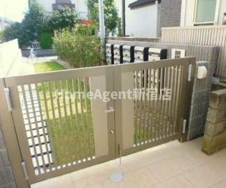 【エントランス】