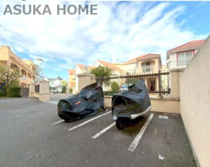 マークスプリングメゾンA棟のその他|バイク好きにうれしいバイク専用置場