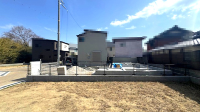 【外観】 | ライフフィールド岸城町　13号地 | カースペース1台分有り(車種による)。分譲地内には新たな道路が新設！居住者だけが利用する防犯面にも優れた専用道路です。