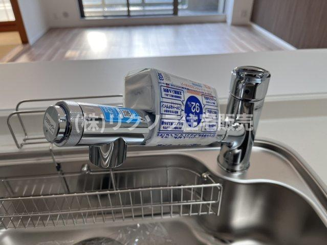 オークヒルズ香里弐番館の設備|浄水器付き水栓
物件内覧・資金計画相談・住宅ローン相談、リフォーム相談、お問合せ受付中■
※当日・翌日のご内覧、ご相談はお電話でのお問合せがスムーズです！