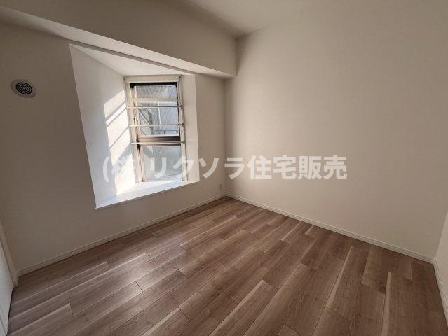 オークヒルズ香里弐番館の子供部屋|洋室　4.4帖
■物件内覧・資金計画相談・住宅ローン相談、リフォーム相談、お問合せ受付中■
※当日・翌日のご内覧、ご相談はお電話でのお問合せがスムーズです！