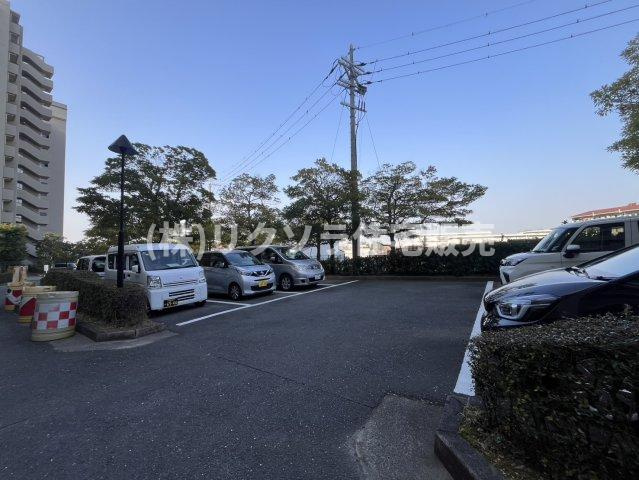 オークヒルズ香里弐番館の駐車場|■物件内覧・資金計画相談・住宅ローン相談、リフォーム相談、お問合せ受付中■
※当日・翌日のご内覧、ご相談はお電話でのお問合せがスムーズです！