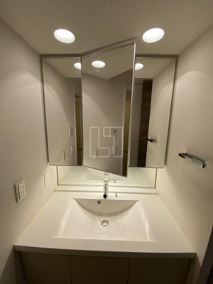 【独立洗面台】 | ブランズタワー南堀江 | ブランズタワー南堀江　ダブルボウル洗面台