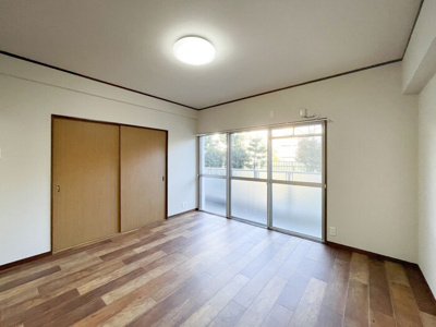 【洋室】 | レジデンス金剛