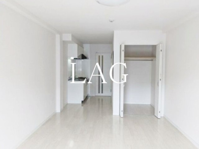 【居間・リビング】 | ＬＵＣＲＡＳ | 洋室のお部屋です。