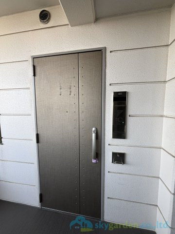 パテラスクエア平塚の玄関