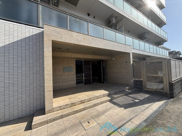 パテラスクエア平塚のエントランス