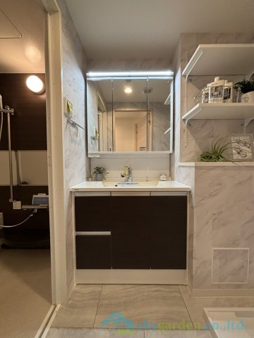 パテラスクエア平塚の独立洗面台