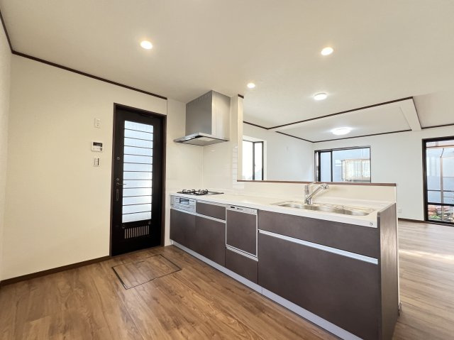 田原本町大字八尾のキッチン|会話が弾む対面式システムキッチン