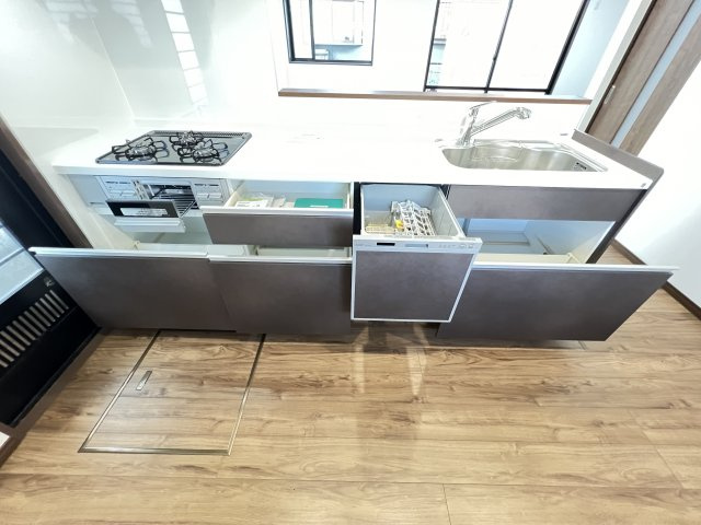田原本町大字八尾のキッチン|引き出し収納で使いやすいシステムキッチン