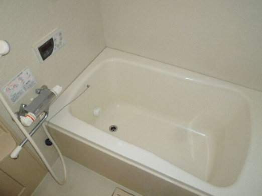 大阪市中央区内久宝寺町２丁目の賃貸マンションの浴室