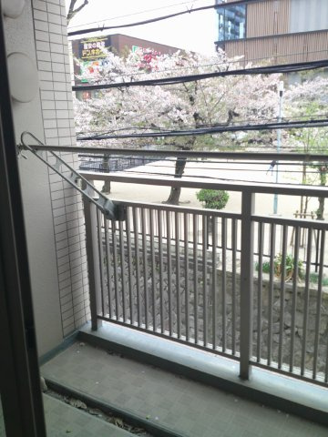 大阪市中央区内久宝寺町２丁目の賃貸マンションのバルコニー