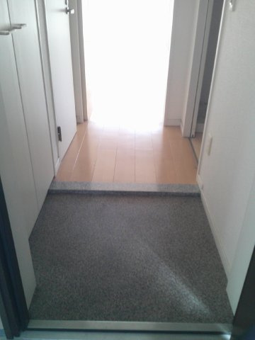 大阪市中央区内久宝寺町２丁目の賃貸マンションの玄関