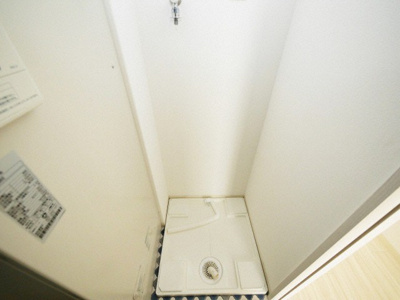 【設備】 | ブランシュ京橋 | 洗濯機置き場です