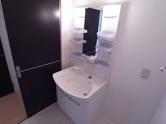 ウィルモア垂水D棟の独立洗面台