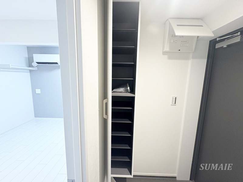 Monologueの収納|シューズボックスです☆