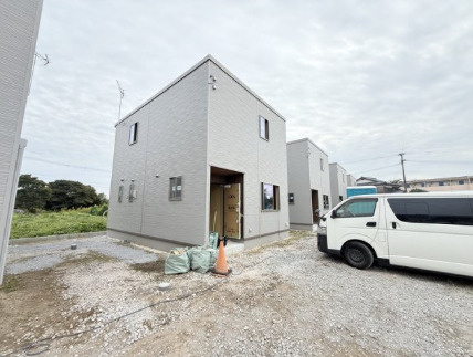 ココテラス一條【キャッシュバック対象物件】の駐車場|同社施工の類似物件の画像です。