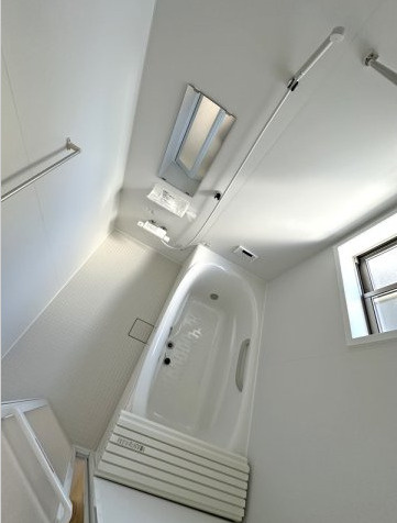 ココテラス一條【キャッシュバック対象物件】の浴室|同社施工の類似物件の画像です。