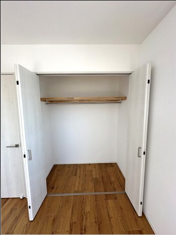 ココテラス一條【キャッシュバック対象物件】の収納|同社施工の類似物件の画像です。