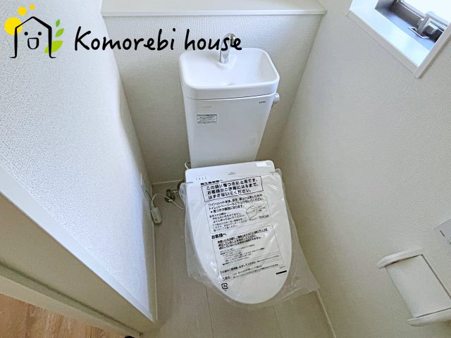 北本市下石戸下　5期　新築一戸建て　グラファーレ　02のトイレ|トイレです