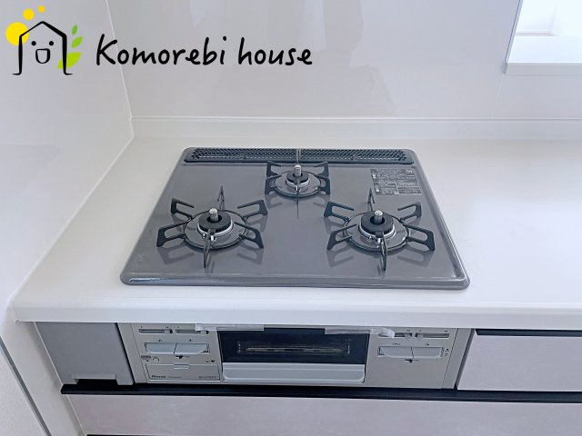北本市下石戸下　5期　新築一戸建て　グラファーレ　02のキッチン|キッチンでお料理をお楽しみください