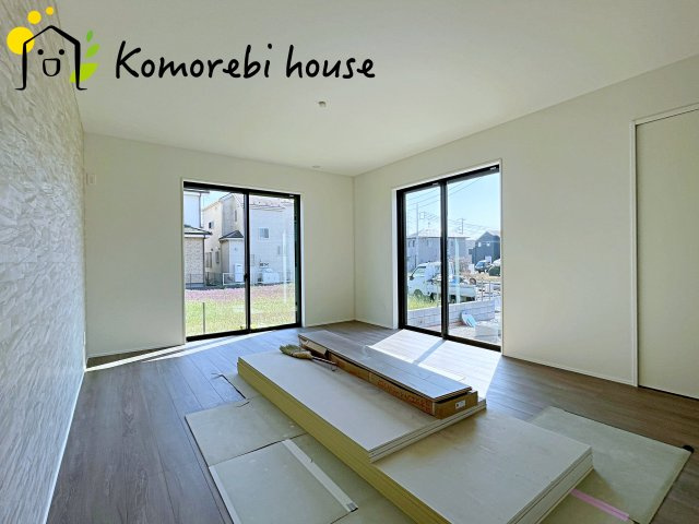 北本市下石戸下　5期　新築一戸建て　グラファーレ　02の居間・リビング|使いやすい居間です