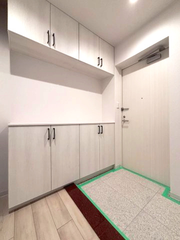 ロイアルヒルズ宮の森の玄関