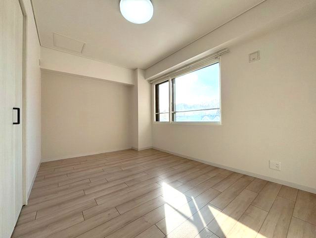 ロイアルヒルズ宮の森の洋室