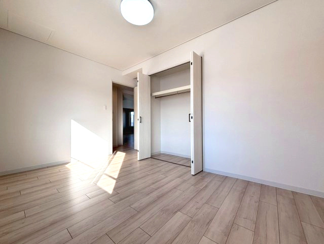 ロイアルヒルズ宮の森の洋室