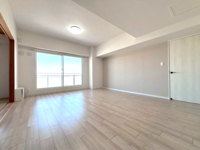 ロイアルヒルズ宮の森の居間・リビング