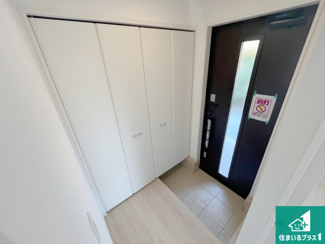 姫路市飾磨区堀川町　第1期　新築一戸建ての玄関|シューズボックスにはたくさんの靴が収納できるので玄関周りはいつもスッキリ！ご家族が増えても安心！