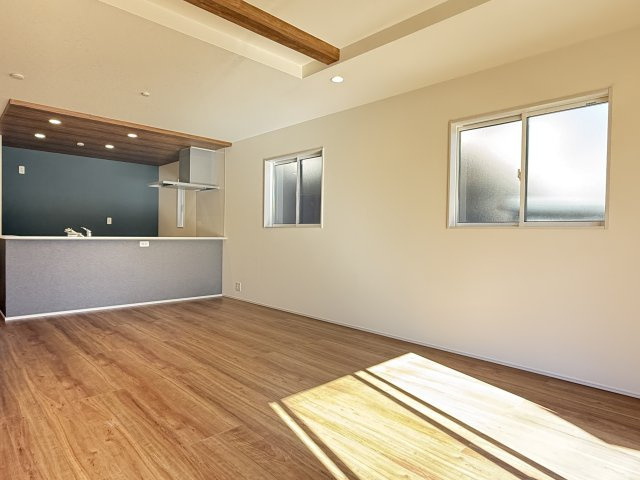 川越市笠幡　新築一戸建て　3号棟の居間・リビング|ゆったり過ごせるリビングです