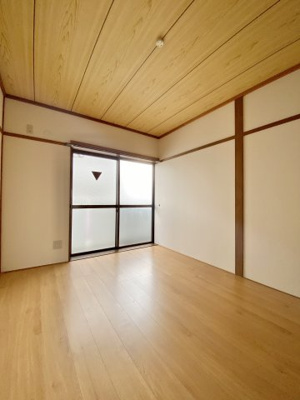 【洋室】 | ヴィラ湯浅