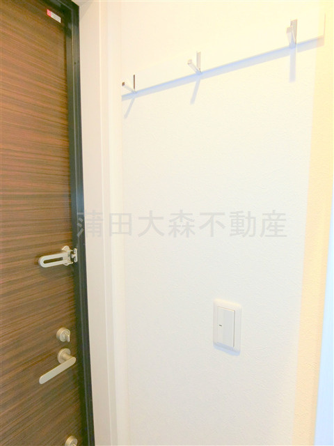 ポウドカープエムの設備|玄関のコートハンガー！