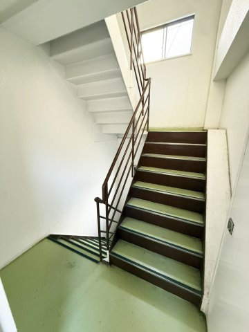 田園ハイツのその他共用部分|共用部階段です（2026年1月現在）