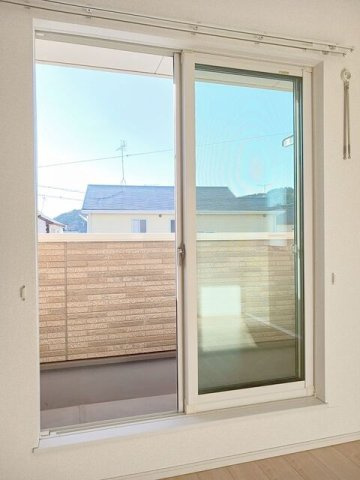 静岡市清水区興津中町のアパートのバルコニー|バルコニーからの眺めを楽しみながら食事をしませんか