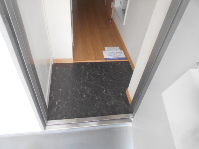 静岡市駿河区下川原３丁目の賃貸マンションの玄関|ゆったりとした玄関です