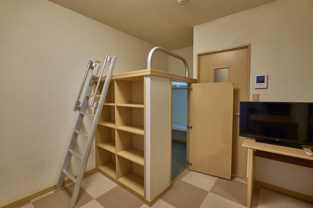 静岡市清水区駒越南町の賃貸マンションの居間・リビング|使いやすい居間です