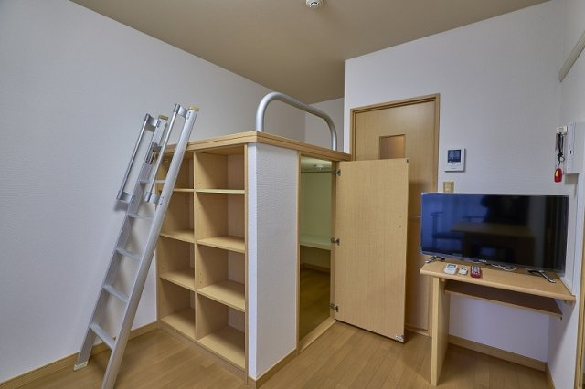静岡市清水区駒越南町の賃貸マンションの居間・リビング|リビングです