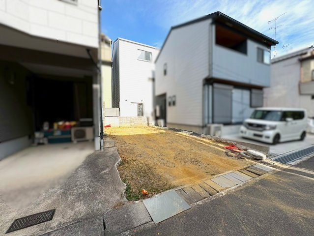 寺戸町東田中瀬　建築条件無土地の外観|建築条件なしの更地につき、間取りや仕様は自由に設計可能。家族構成やライフスタイルに合わせた新築プランを、その場で具体的にご提案することも可能です。