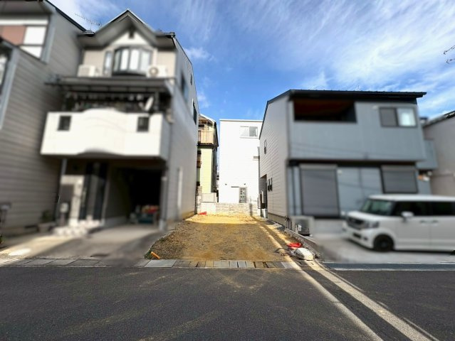 寺戸町東田中瀬　建築条件無土地の周辺|駅近・南向き・自由設計と条件が揃った売土地。更地のため、購入後すぐに建築計画を進められます。現地見学は随時受付中、ぜひ一度ご覧ください。