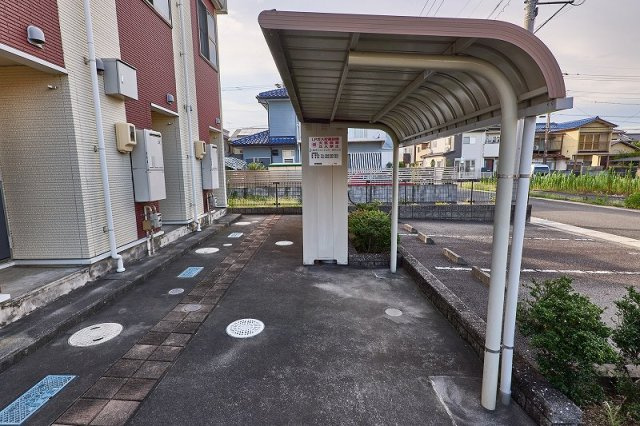 静岡市駿河区広野５丁目のアパートのその他|駐輪場