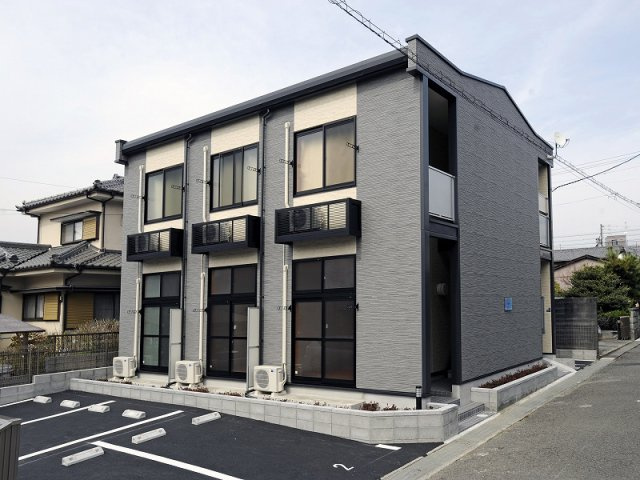 静岡市清水区江尻台町のアパート