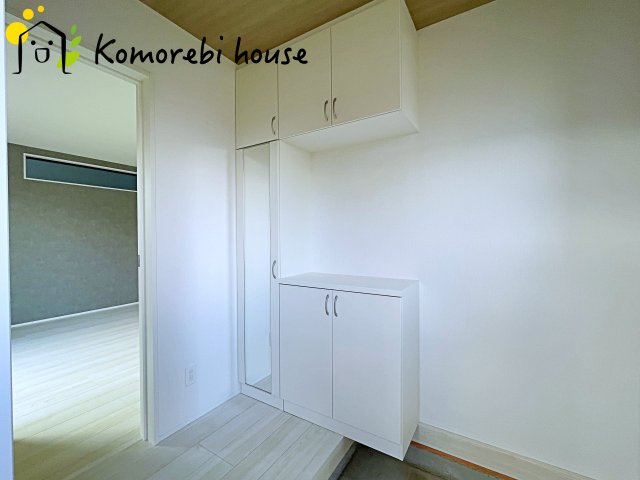 北本市下石戸下　5期　新築一戸建て　グラファーレ　03の玄関|3/19撮影済み