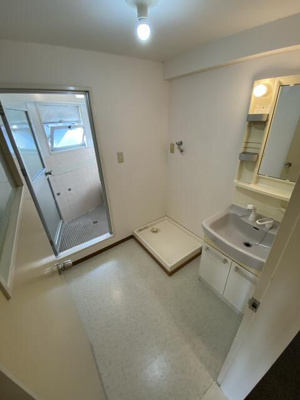 【洗面所】 | クリーンハイツ恵比寿 | スペースが確保できる洗面所です