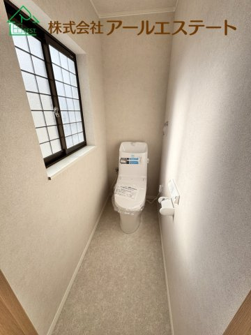 加古川市野口町良野　　中古戸建のトイレ
