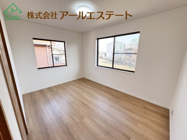 加古川市野口町良野　　中古戸建の寝室